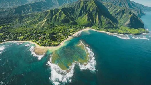 5-Water-Adventures-in-Kauai’s-Natural-Beauty