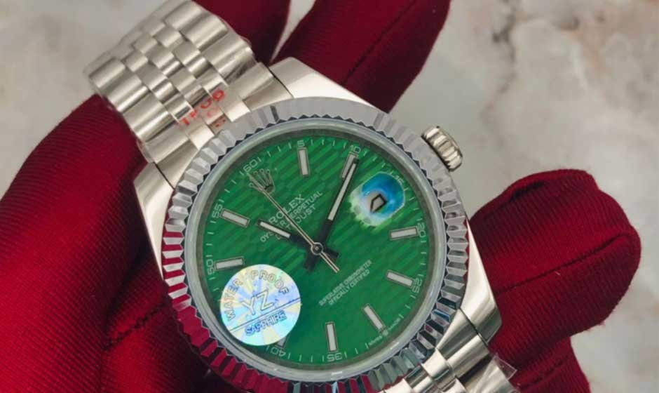 First Copy Watches for Business Professionals