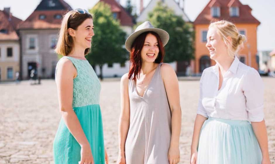 How Do You Choose the Right Outfit for the Summer Season