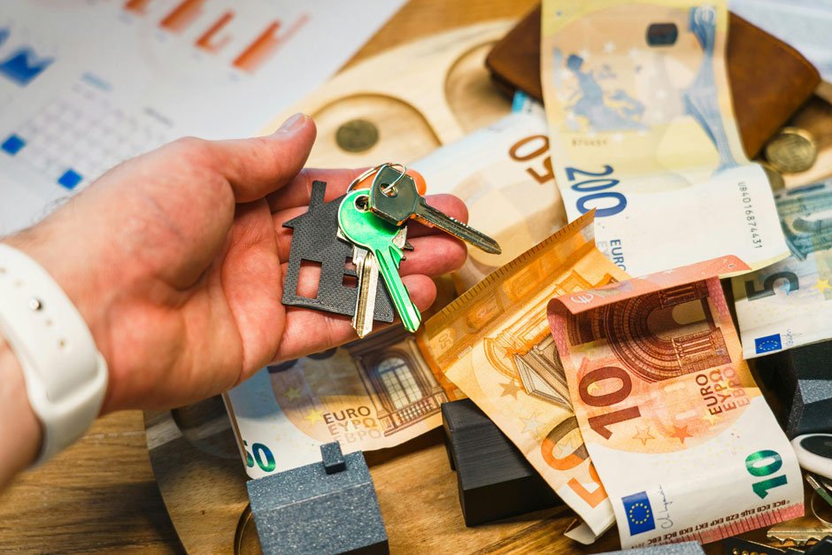 How Can You Tell the Difference Between Active and Passive Income