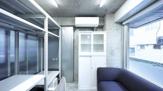 How Polycarbonate Transforms Modern Office Interiors